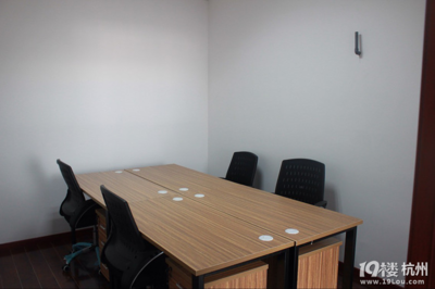 杭州万轮科技园旁，非中介服务型办公室1元起租，开启拎包入驻创业新时代